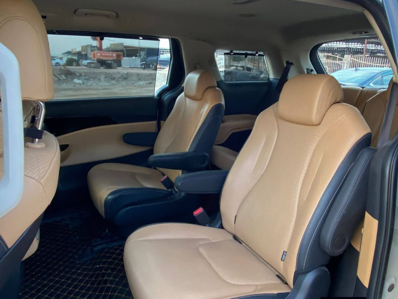 كيا كرنفال 2023
وارد كوري بانزين غاز فقط 

كفالة 

مواصفات فول للأخير شنو ابالك بيها 

بصمة ابواب وتشغيل 

تشغيل عن بعد 

كير ماوس 

بردات كل الأبواب 

ابواب كهرباء 

جنطة كهرباء 

كشنات كهرباء وتدفئة وتبريد 

5 كامرات محيطية 360 درجة 

ويل كب كروم 

مري شفط 

عداد دجتل 

بك لايت لد 

لايت زنون + اشارة لد 

كشافات بلاجكتور 

اوتو هولد 

هاند بريك بصمة

تبريد 3 قطع + شاشة منفصل 

الأبواب بيها انارة من الداخل 

رادارات امامية وجانبية  وخلفية 

توقف ذاتي 

تحديد مسار 

قيادة ذاتية 

السيارة ماشية 19 الف كيلو حقيقي ما مصفر ولا ملعوب بيها 

سيارة وضع الشركة 

رقم مثنى مداور مباشرة

تحويل مباشر 

مكان السيارة السماوة قضاء رميثة 

السعر 328 وبيها مجال كلش قليل 

للاستفسار    
*********** رقم ثاني ***********
