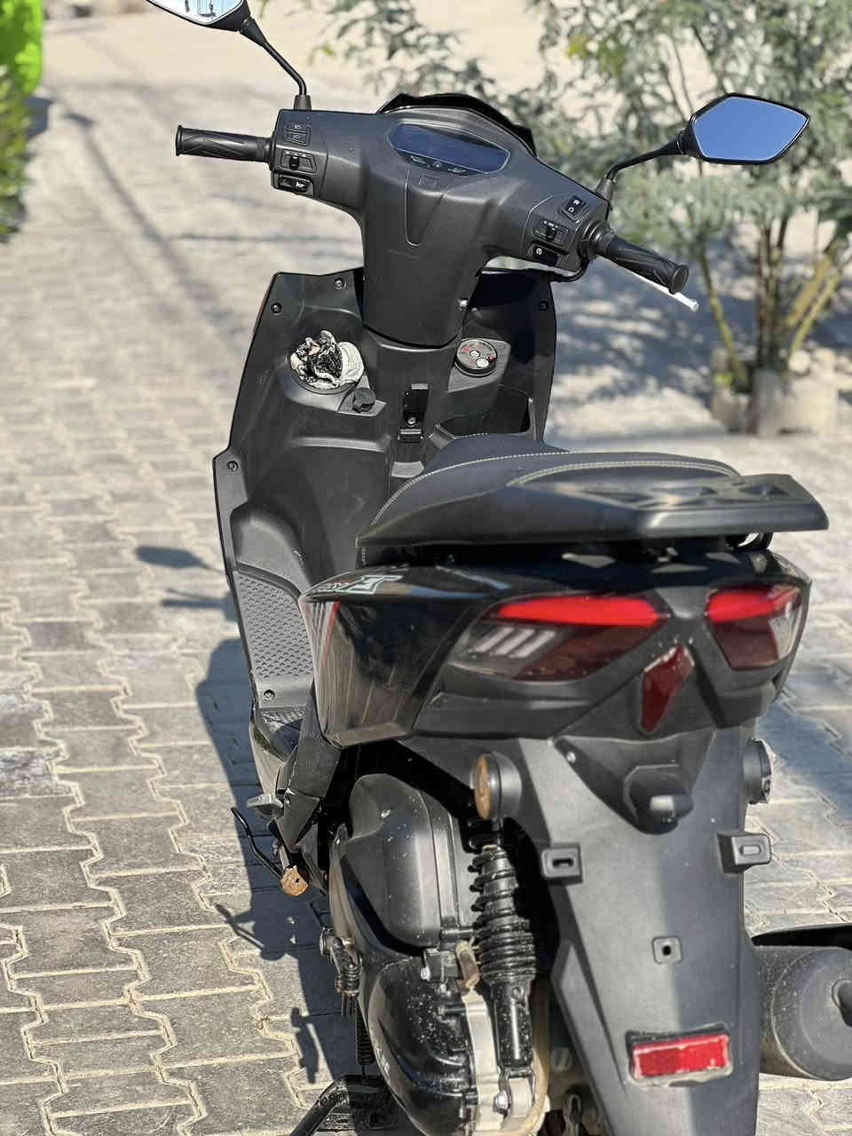 دراجه سكنس الشكل الحديث محرك ياماها ١٥٠ مستخدمه اقل السبوع الدراجه مكفوله من كل النواحي ***********
