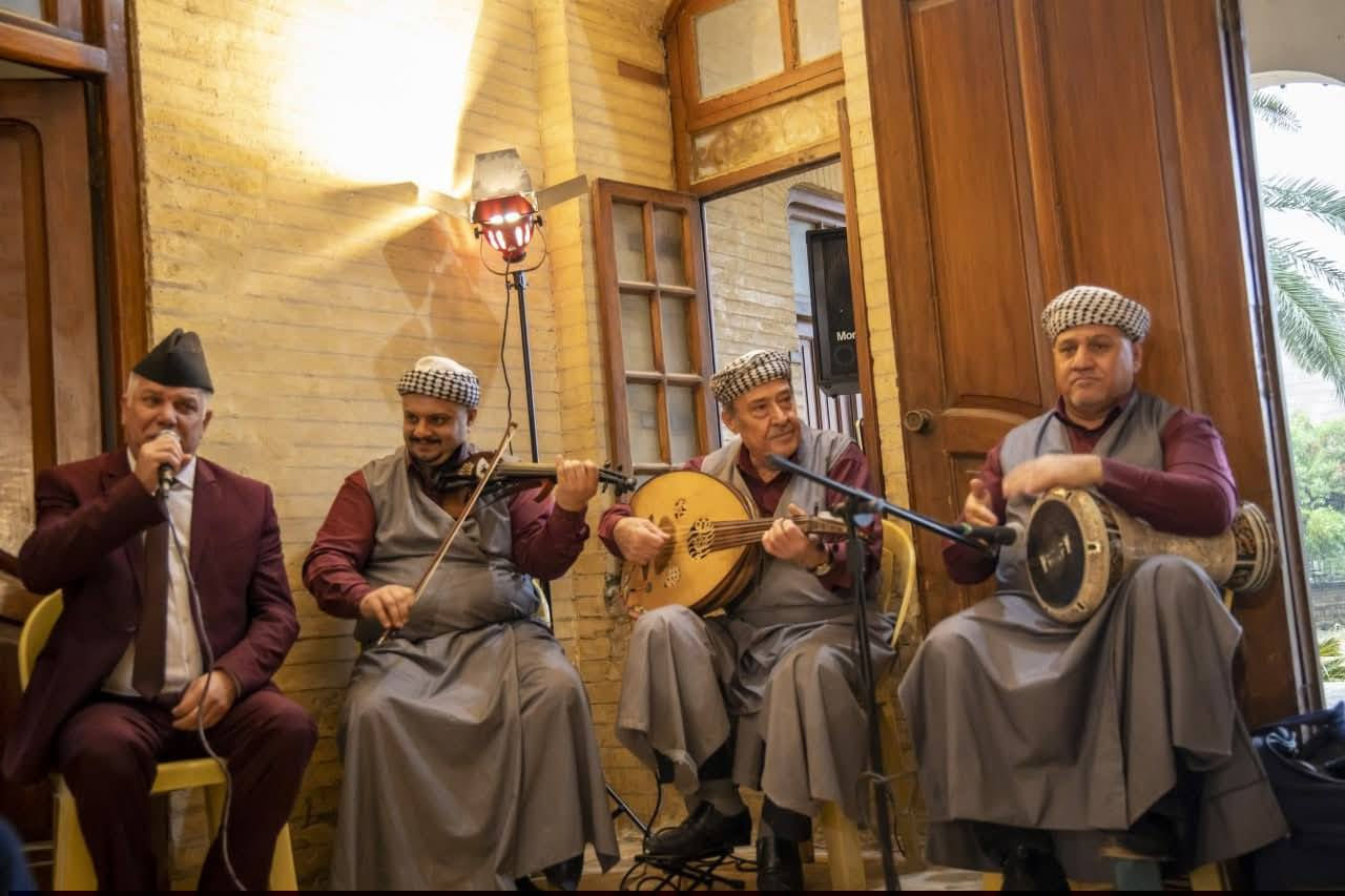 حبايب مثل مبلغتكم يكون الدخول لامسية الجالغي البغدادي بالحجز المسبق وعلى الارقام اي شخص ماعندة رقم او غير مدعوا دعوة خاصة نعتذر منه  وبدون احراج


**إذا كنت صاحب هذا الإعلان وتريد حذفه لأي سبب، رجاءا أرسل رسالة إلى الدعم الفني**