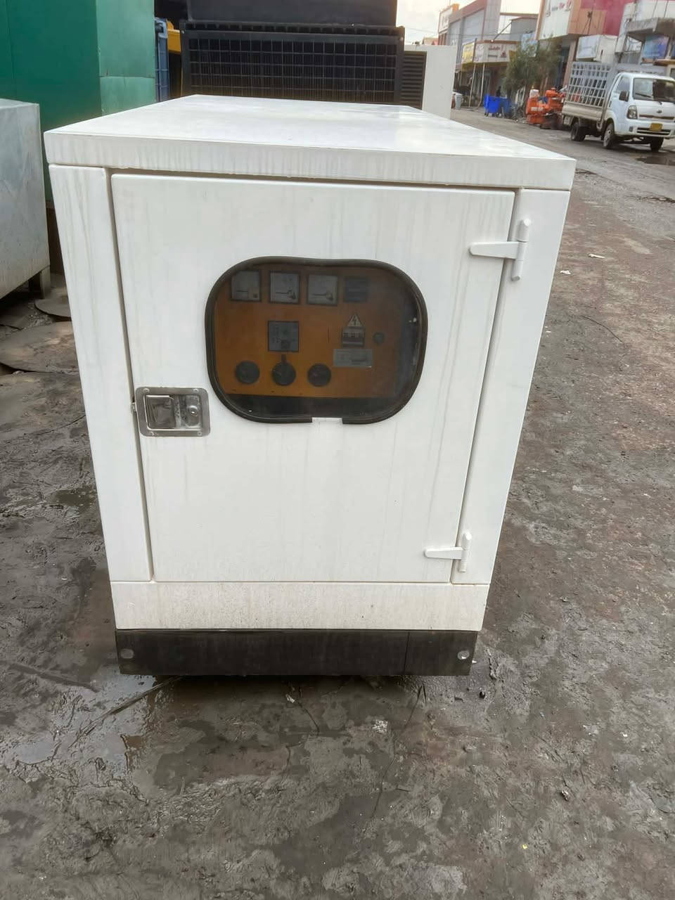 مولدات بيركنز بريطاني كاتم 100\100
حجم 3 بستم بزون 
العنوان : أربيل الصناعة الجنوبية 
للإستفسار اكثر اتصل عالرقم أو واتساب  
ابو علي  ***********
متوفر توصيل لجميع محافظات العراق
