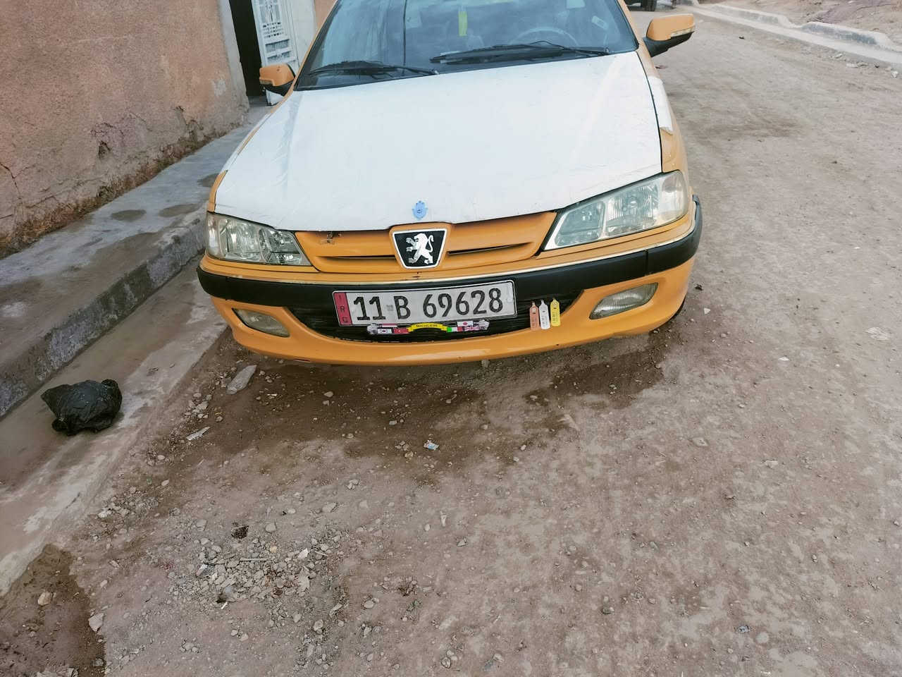 سلام عليكم بيجو بارص
موديل 12
مكينه وكير خير من الله 
سياره هسا مدوشمبي صدر السياره تعبان الباقيه كله شغال 
عنوان شعب 
رقم الهاتف ***********
