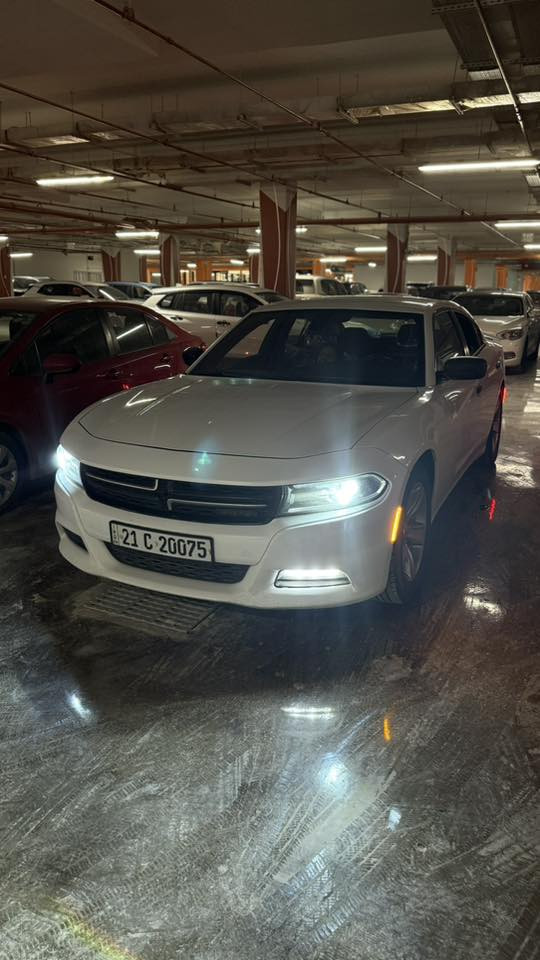 السلام عليكم جارجر مديل 2015 السيارة كفاله عامه عده بارد بالباب وكارتات بسيطة  رقم سليمانيه هزه أرقام جدد  السياره جديده عله وضع الشركه ما تصرف عليها الف ماشيه 218 السيارة كندي  ما مشتغله خط تخم تاير جاهزه سياره   السيارة شرط التحويل مكاني الديوانية حي الجامعه 
  شباب مكلف بالنشر السعر195 الاستفسار ***********
