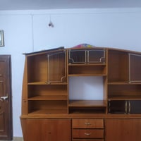 معرض مترين ونص سعره 75الف  لتواصل 07741170766 وبي مجال بسيط