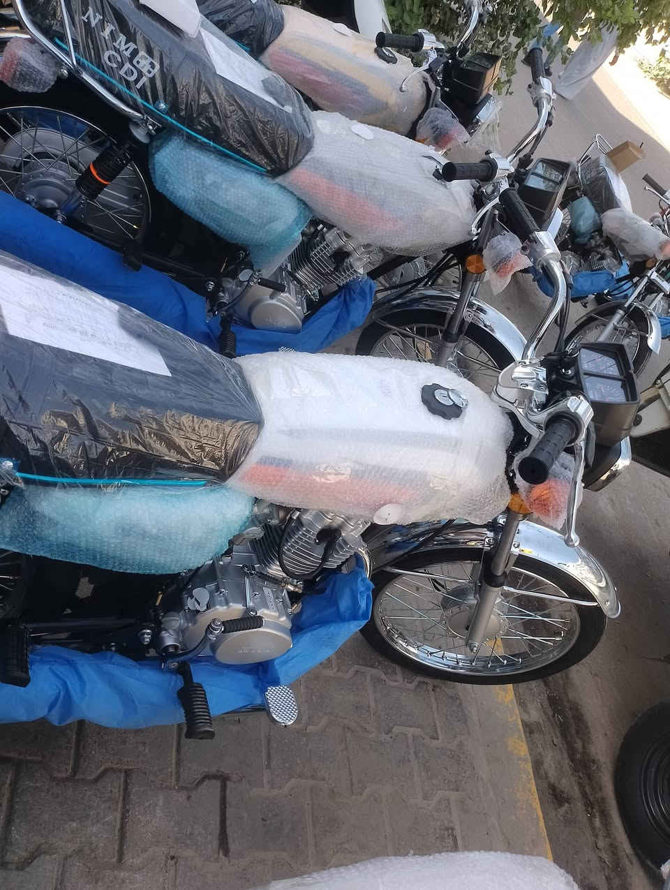 السلام عليكم ..عرض لمده سبوع
نامه شبه شلامجه ......
تلث احرف ......
كافه الالوان .....
موديل 2026 ....
السعرررر..760 فقط
العنوان ...بابل ..سدة الهنديه 
***********
***********
