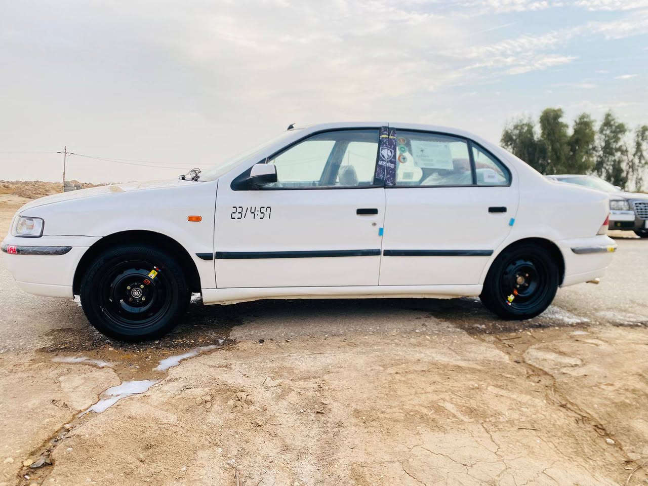 السلام عليكم سمند 11 كير ومكينه مكفولات صدر جديد خلفي
مصبوغه حزام بيهه باب وجاملغ ابدل تخم تاير بأسمي تحويل ثاني يوم هزه جديده سعر 40وبيهه مجال 
*********** واسط الحي
