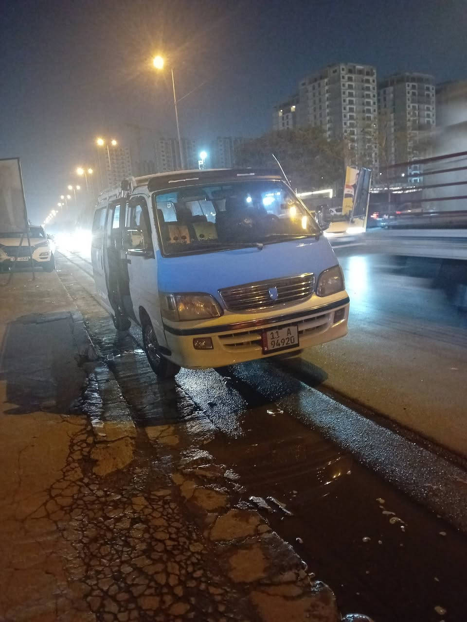 السلام عليكم جمبي ٢٠٠٦ رقم بغداد انكليزي باسمي سنويه لحد ٢٠٣٠ مصفره تحويل ثاني يوم مكينه وكير واكسن مقفول مكينه وضفيره وعقل صار ٢٠ يوم من شديتهن مكاني بغداد رقم ***********  السعر ٥٥ وبيها مجال بسيط
