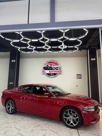 تشارجر • ٢٠١٧ • فتحة سقف