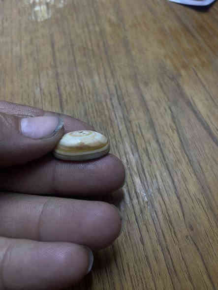 السلام عليكم حجر جزع قديم شغل حلووقوي للبيع السعر260وبي مجال الرقم ***********مكاني بغداد
