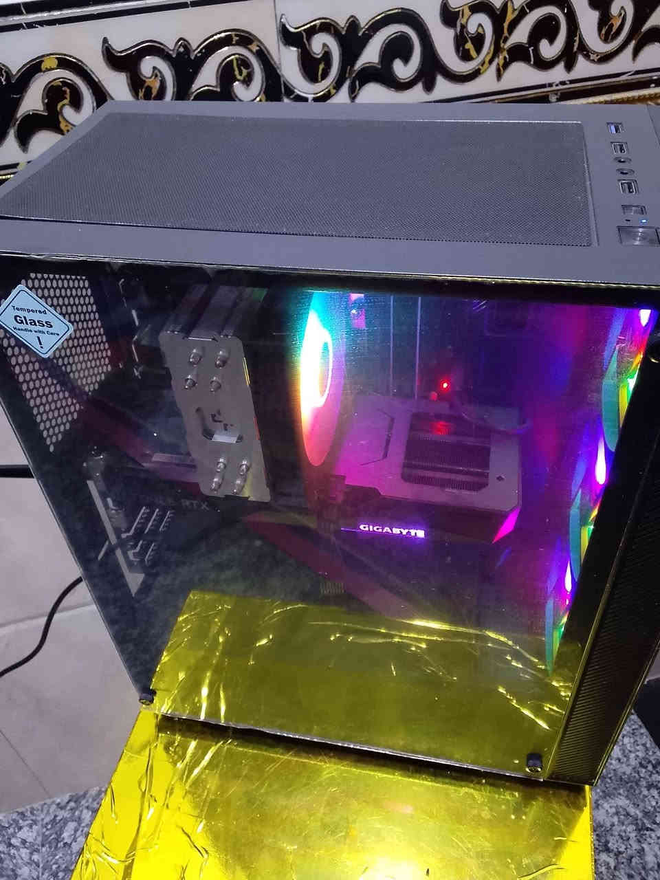 PC Gaming للبيع – نظيف جدًا
كمبيوتر ألعاب تجميعة قوية، استعمال شخصي خفيف، نظيف جدًا وما بي أي عيب، جاهز للتجربة والمعاينة.
مناسب لألعاب 1080p و 2K على إعدادات عالية.

المواصفات:

CPU: Intel Core i5-12400F

GPU: Gigabyte RTX 3060

RAM: 16GB DDR4 3200MHz

M.B: ASUS H610M-K D4

SSD: NVMe M.2 1TB

PSU: MSI 600W Bronze

Cooler: Deepcool Gammax AG400

Case: Fantech CG77

 الكراتين الأصلية موجودة لجميع القطع

 قابل للفحص والتجربة
 حرارة ممتازة – أداء ثابت
 لا مشاكل، لا تصليح، لا أعطال

 السعر: قابل للتفاوض البسيط بعد المعاينة
 الاستلام يدًا بيد

للجادين فقط.
*********** 

السعر 900الف البصرة, العراق
