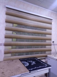 ميز طعام • بلا كراسي • مكسور