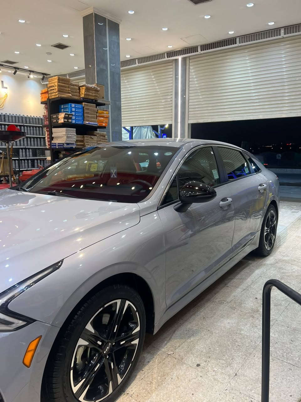 كي فايف جيتي لاين 2024 بدون ايرباك

السياره بدون حادث فقط بارد الباب خلف السايق
 للبيع لون سمنتي 
فول مواصفات
المحرك 1.6 تيربو 
وارد امريكي 
قبغ جنطة مبدل فقط غيرها مكفولة
ماشية 31 الف كم
مواصفات :
بكلايت لد
تشغيل عن بعد
رادارات امامية وخلفية وجانبية 
اوتو ستوب 
نقطة عمياء 
قيادة ذاتية 
دخول ذكي
كروس مثبت سرعة 
شاشة كبيرة 
شحن لاسلكي 
هند بريك كهربائي 
بصمة 
اشاير بلمري 
كامرة دواره
4 انضمة قيادة 
اوتو هولد 
نضام ترحيب بل اليدات
كشنات كهرباء 
سيارة مال جناي
رقم  اربيل باسمي 
مكانها بغداد حي الاعلام شارع البداله
***********
السعر ب190 ورقه وبيها مجال 
صور الحادث بالمنشور
