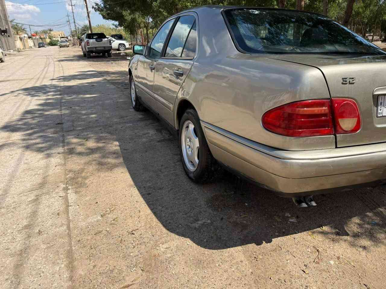 سلام عليكم سياره للبيع نواع مرسيدس ام عيون موديل 95سعر 75 اي استفسار اتصل على رقم ***********مكان سياره بابل الحمزة الغربي
