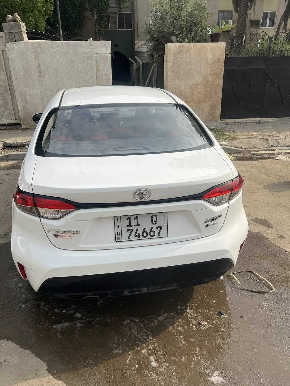 السلام عليكم للبيع كورلا هايبرد موديل ٢٠٢٤ الشكل الأمريكي رقم بغداد ماشيه ٢٧ الف كم فول مواصفات عدا الكشن مو كهرباء داخل جلد احمر مكفوله من الصبغ والتبديل والبارد 
السعر ١٥ الف دولار. وبيها مجال بسيط
مكان السياره بغداد السيديه
***********
