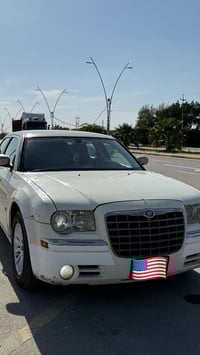 ٢٠٠٨ • ٣٥٠٠ V6 • ابيض حليبي