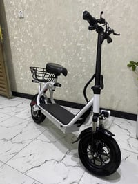 سكوتر شحن مستخدم شهر واحد  لتواصل 07730090455 بي واتساب العنوان بغداد....