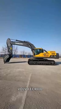 فولفو • EC480D • حفارة
