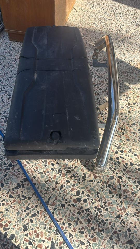 السلام عليكم للبيع صندوق ودرع العنوان التاجي ***********
