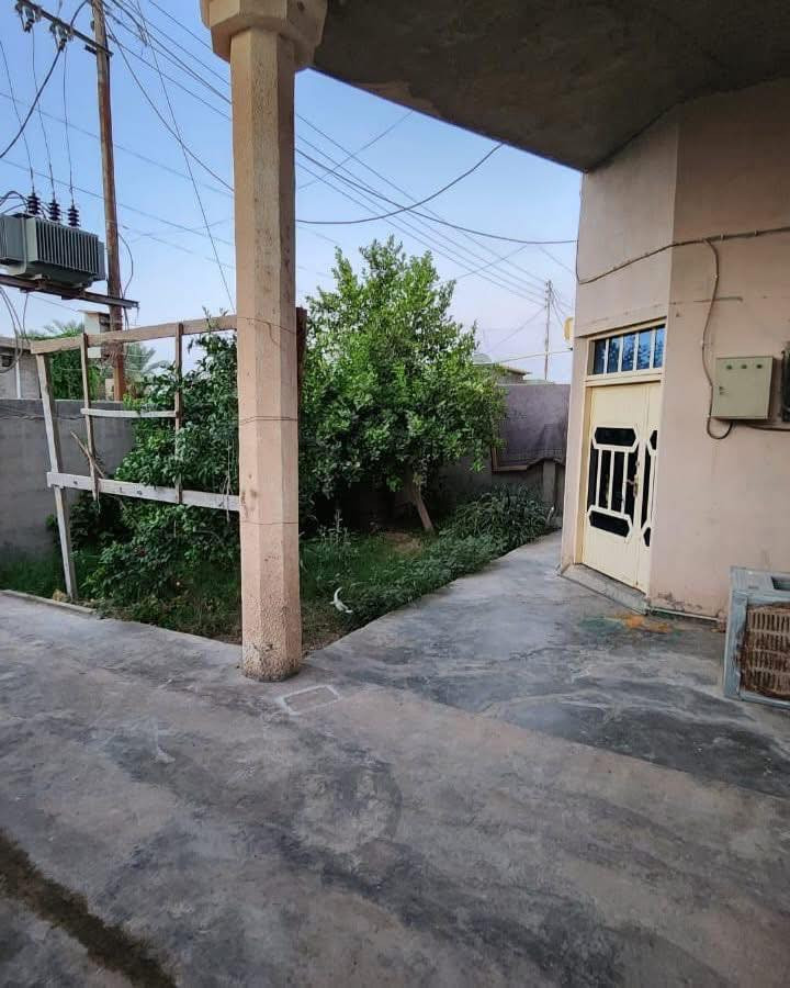 جديدنا
#بيت_للبيع_في_القلعة 
بيت 225 م طابق واحد بناء 2013
يتكون من غرفتين نوم و صالة و أستقبال ومطبخ وصحيات داخلية و خارجيه عدد 2 وكراج
لا مخدوم جميع الجهات ....بسعر مناسب للأستفسار مراسلة الصفحة .. او الاتصال ع الرقم 
*********** .
