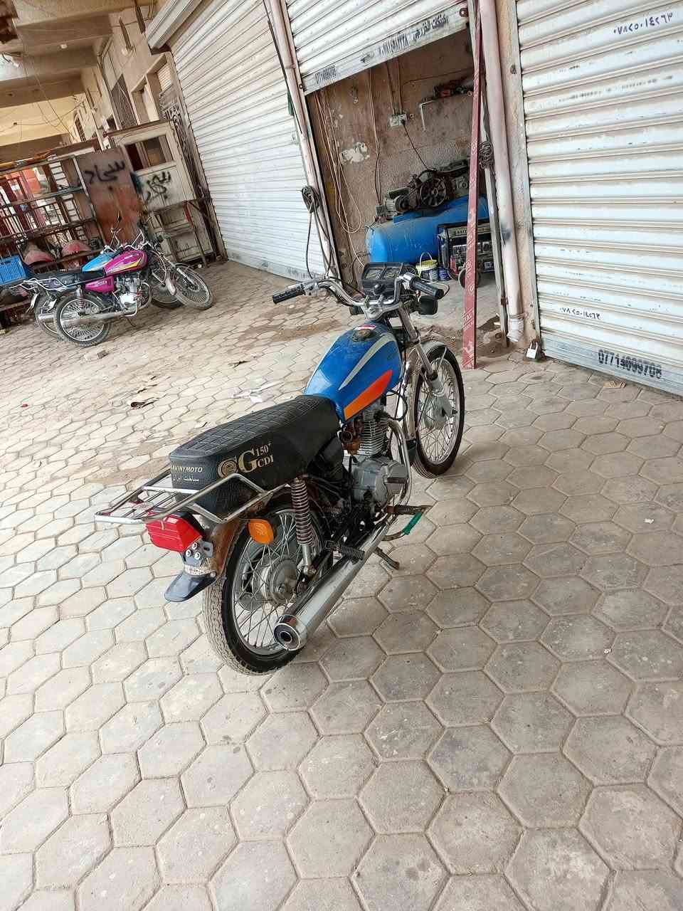 السلام عليكم شباب دراجه للبيع موديل 2014 نضيفه خير من الله احلى من البصوره الكهربائيات شغاله مكاني واسط الصويره السعر400وبيها مجال لطيبين ***********

