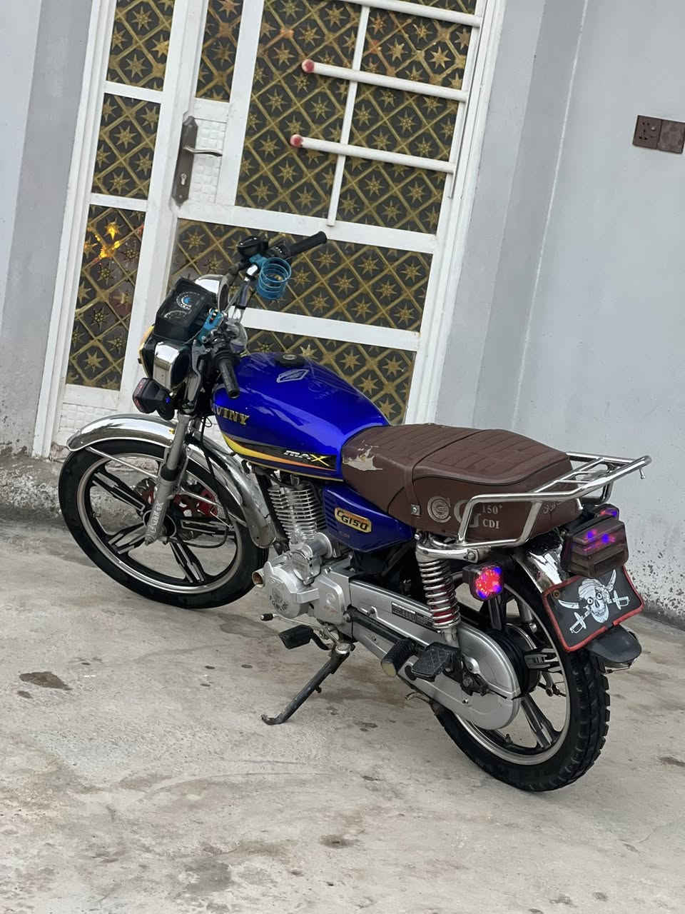 سلام عليكم سيفان 2023دراجه مكفوبه كفاله عامه سلف هندر كلها شغاله محرك ممفتوح ديالى بعقوبه سعر550وبيها مجال قليل شراي تصل***********
