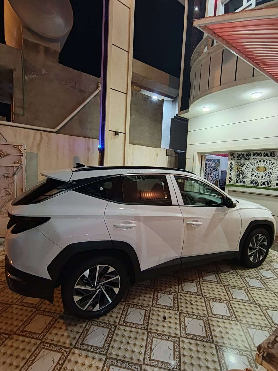 سلام عليكم توسان 2024خليجي كفاله عامه فول مواصفات ما عده فتحه رقم بغداد ماشيه 19الف سياره جديده حيل رقم هاتف ***********
