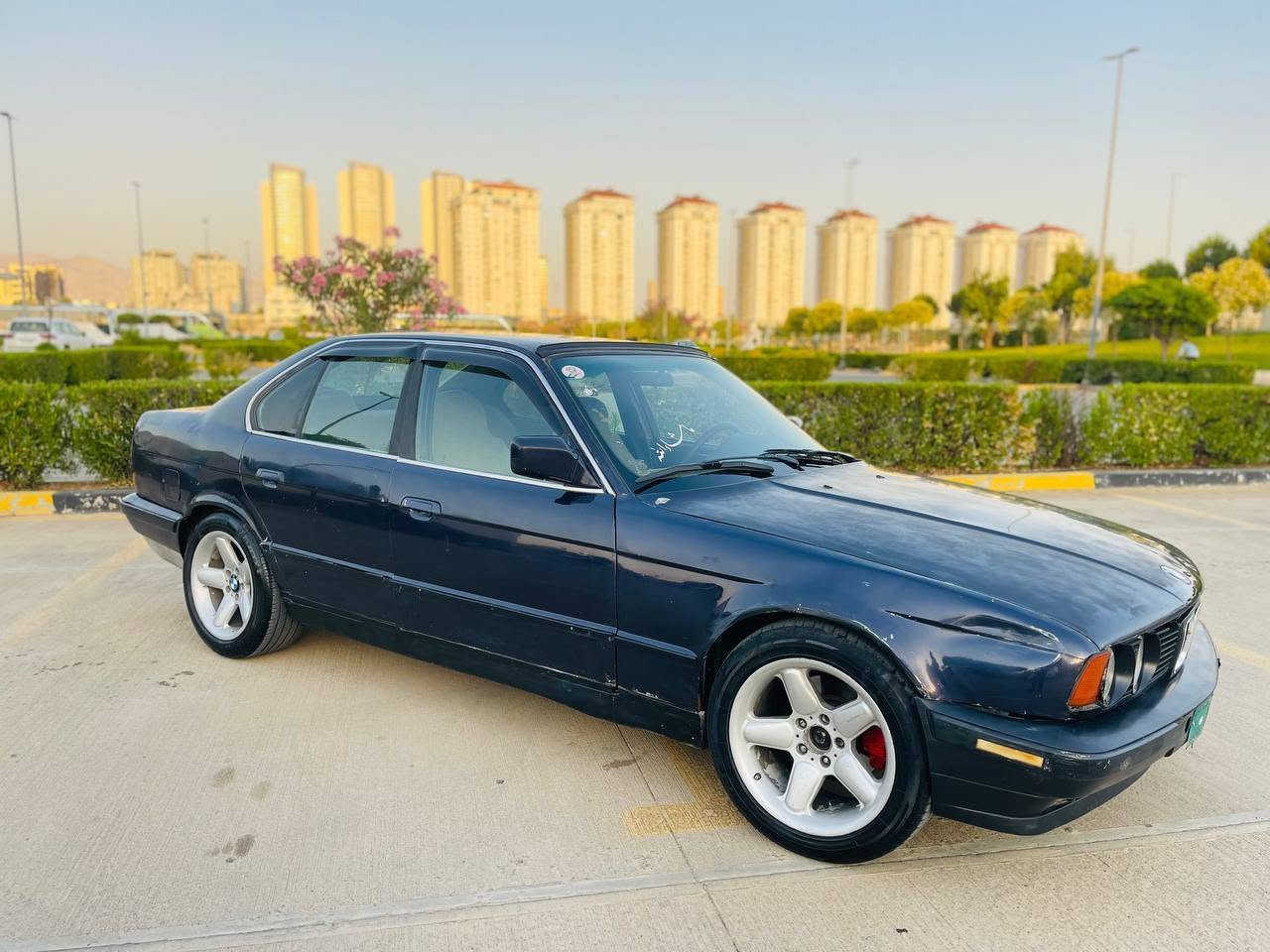 سەرەتا بەناوی خوا ماشاللە لەماڵی هەموو لایەک 
BMWبۆفڕۆشتن
مووديل 1991  سه نه ويي عه سليه به شه رت حاسيبه و مالي كه س نبيت دزياري نبيت مووسوو براوه ش به شه رت
مكينه 520كه پس ديتيجال گير عاديه به شه رتي گيرو مكينه 
كاره باهي هه موو شتيكي ئيش دكات  گيچه كاني مزبوتت سيدي مزبوتت  
چوار تايه و ويلي زور باشه 
سه ياره كه تا بليت توندو توله 
نرخ ((((15گلاو معامه له )))
***********
***********
