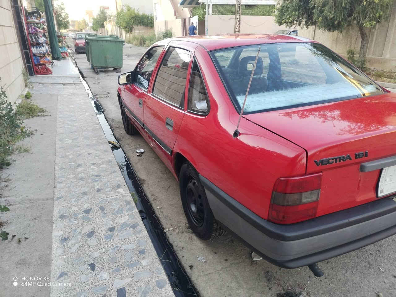 السلام اوبل حجم ١٦ سياره بيها ٣ قطع صبغ.. بلاديه.. موديل ٩١..سنويه عضم.. طخمها جديد وايرمنيه. تايرات. كلو نضيف.. سياره جاهزا... السعر. ٣٨....***********... ***********
