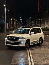 لاندكروزر GXR • V6 4000 • ١٣٣ الف