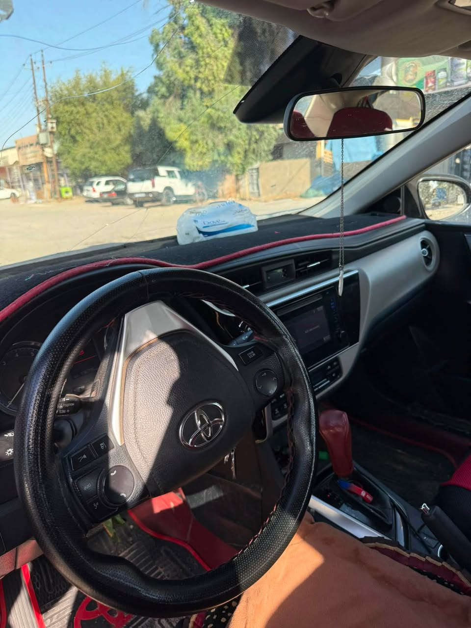 كورلا موديل ٢٠١٩ مواصفات Le 
بيها قطعتين جاملغ مبدل بلاد وبنيد بدون دواخل سنوية بأسمي ل٣٢ رقم اربيل
شرط گير  مكينه صدر امامي خلفي تخم تاير 
كفاله عامه
ماشيه ١٣٠ 
سعرها ١٤٥ وبيها مجال 
***********
