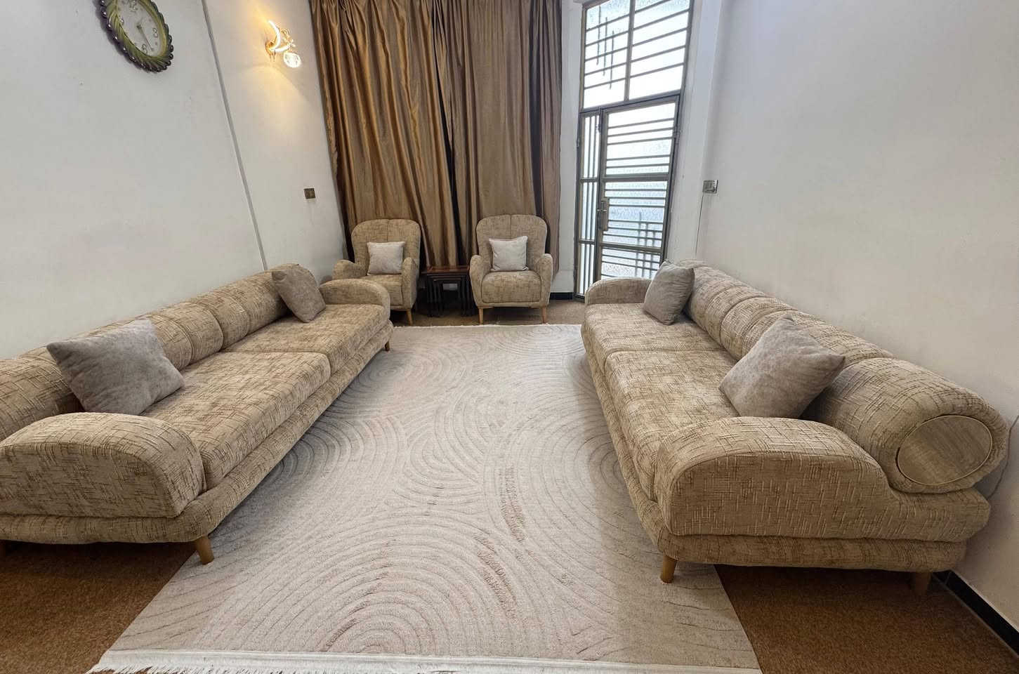 السلام عليكم اشترينه تخم جديد وطلع جبير على الصاله سعر ٩٥٠ وبي مجال
مكان حي البساتين


**إذا كنت صاحب هذا الإعلان وتريد حذفه لأي سبب، رجاءا أرسل رسالة إلى الدعم الفني**