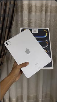 ايباد 2024 حجم 11 معالج 4M ذاكره 256 بطارية 91 نظافة 98 السعر 975 الف ...