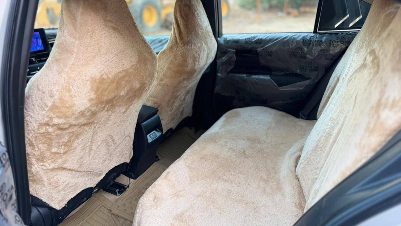 السلام عليكم
كورلا 23 مثنى معوقين وكالة من المالك 
سيارة بيها بنيد مبدل 
حجر بيئة موجود 
جاهزة 
السعر 135
***********
