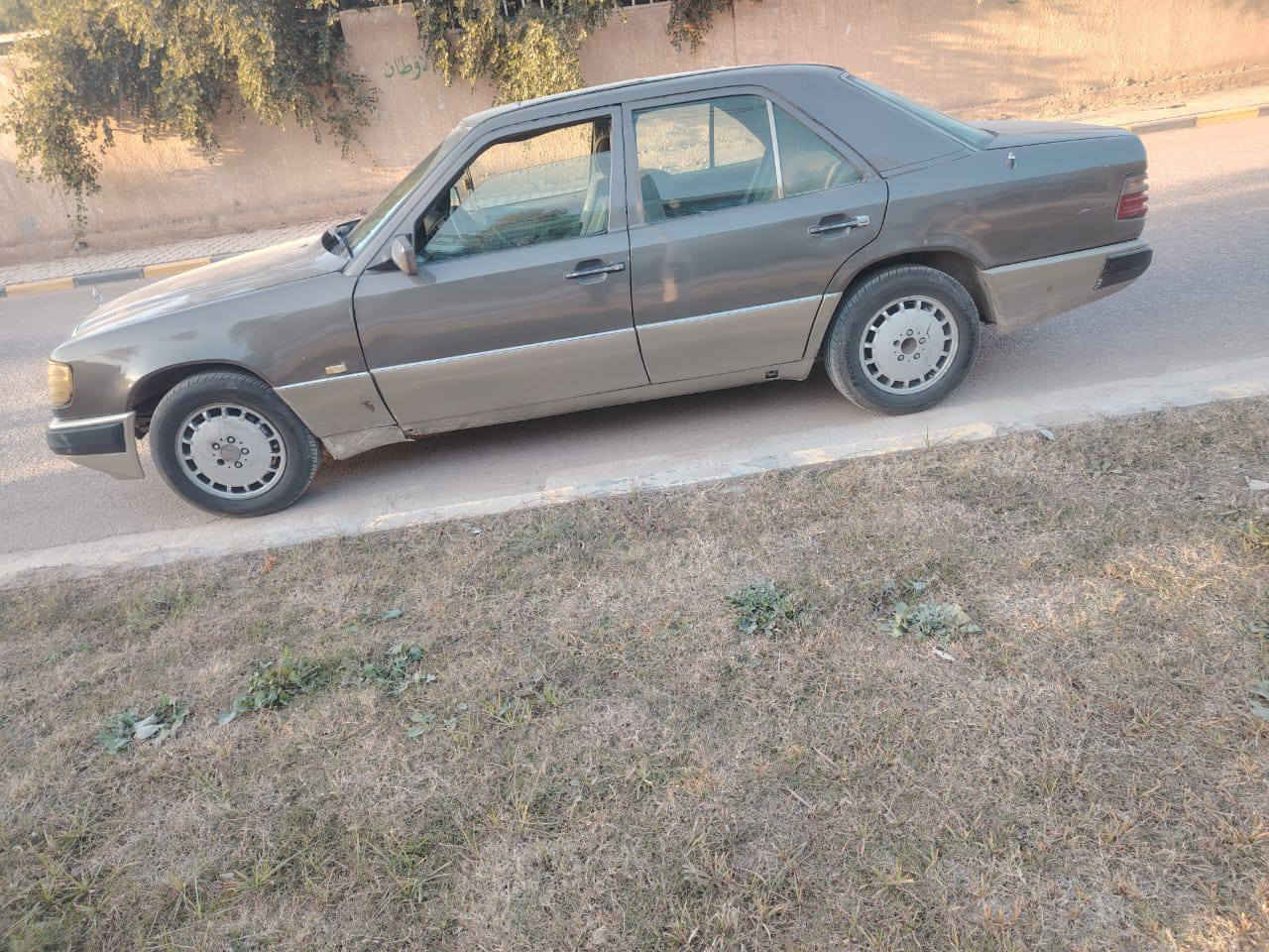 مرسيدس دب موديل 90 مكينه محوره بطه تخم تاير حداديه كير مكينه كفاله رقم نجف باسمي العنوان نجف سعر46  ***********
