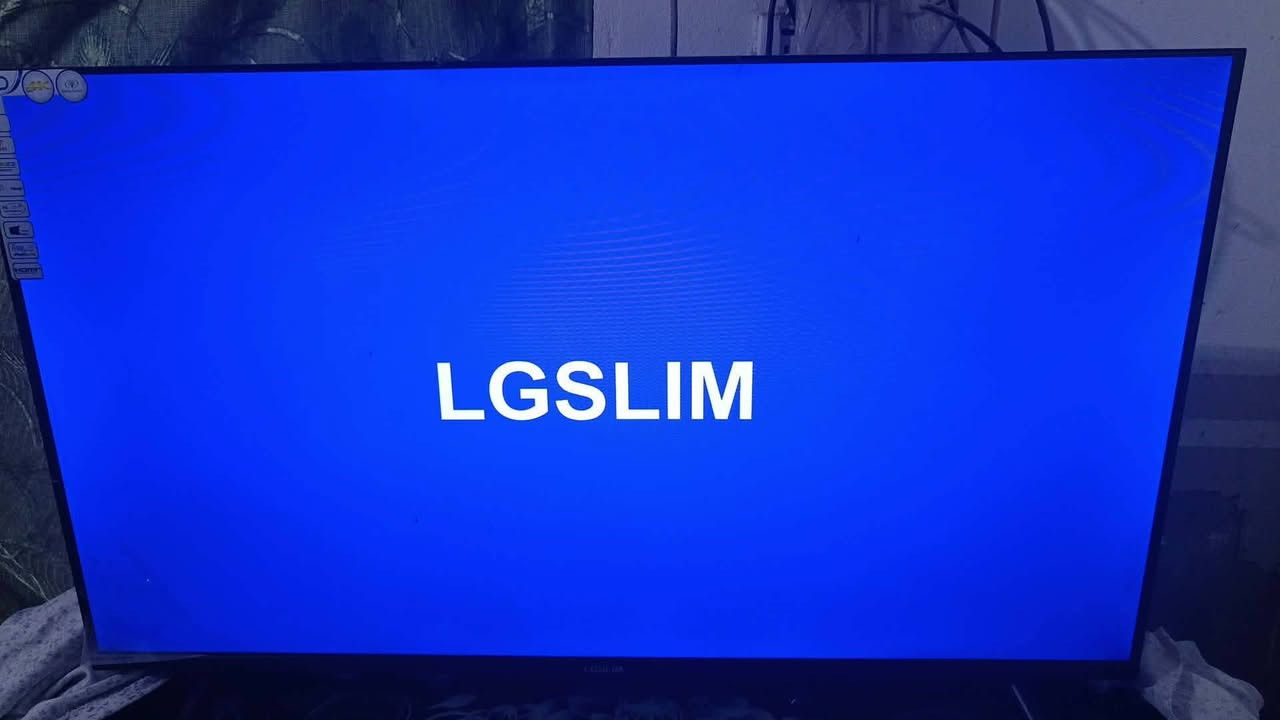سلام عليكم ورحمة الله وبركاته شاشه حجم ٤٣ انترنيت فول برامج حلوه مستخدمه شهر فقط ومضمومه سعره ١٧٠ وبيه مجال قليل هاذه رقمي ***********
