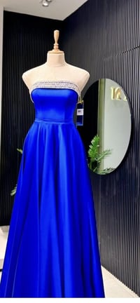 فستان • للبيع