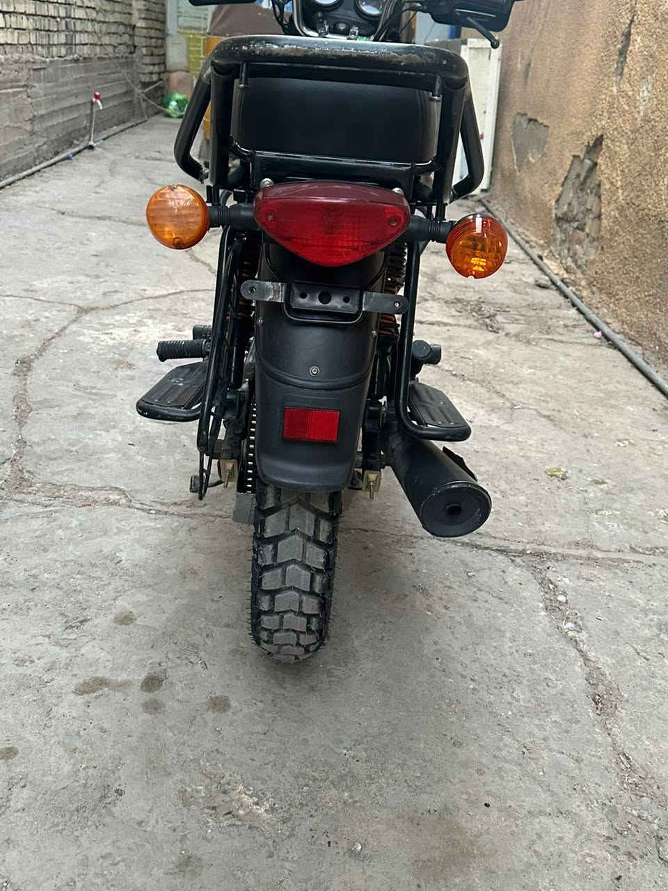 دراجة بوكسر جبلي موديل 22 دراجة استخدام شخصي  علة ايدي ماشتغل بية  مرقم بسمي تحويل ثاني يوم ومستلم بس السنوية  
السعر 2100 
التوصل  ***********
عنوان بغداد البلديات
