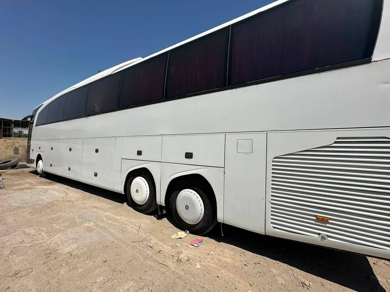 2010 اربيل رقم احمر سيارة جاهزه من كلشي ستوهه طالعه من التعمير ماعايزه اي برغي عدد الركاب61 السعر550 $بيه مجال للطيبين  مكانه النجف غير متواجد عالفيس*********** 
                                                                        ***********
