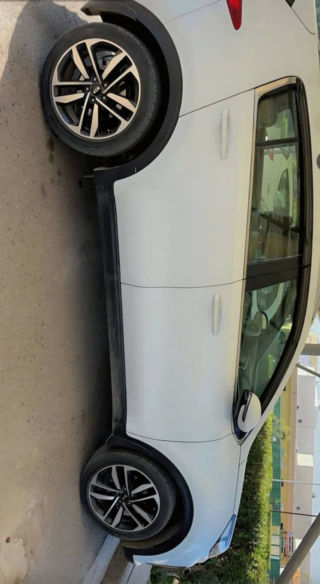 للبيع موديل ٢٠٢٠ سبورتج
ماشيه ٧٠ الف 
بيها باردين كد اربع اصابع 
كفاله تبديل صبغ
بسمي تحويل مباشر 
اريل نفكيشن شاشه اصليه 
السعر ١٩٢
العنوان الكرخ ***********
مكلف بلنشر
