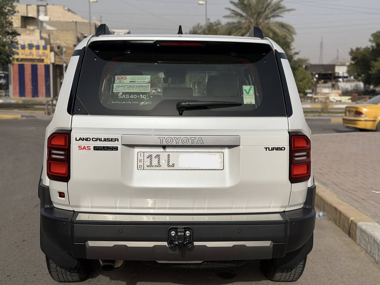 السلام عليكم
برادو 2024  فئه (R3) فوول ١/١
ضمان شركه ساز 
مغلفه ppf ضمان 10 سنوات
رقم بغداد باسمي 
ماشيه ١٥ الف كليو زيروووو
***********
فتحه سقف (سلايد) 
4  كاميرات 
جنطه كهرباء 
رادار امامي خلفي 
تحديد مسار 
كشنات تدفئه تبريد 
كشن كهربائي 
هوك خلفي
توقف ذاتي 
سايد بريك دكمه واتوهولد
حساس امامي خلفي 
10 ايرباك 
ومكفوله من كلشي صبغ بارد شخط رصعه جديده جدا جدا جدا بعدها زيرو 
السعر 505 وبيها مجال
مكاني شارع فلسطين 
***********
