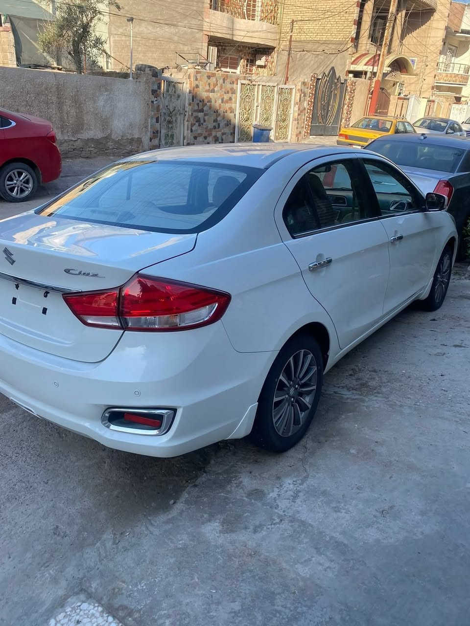 سلام عليكم 
سازوكي للبيع موديل 23 
ماشيه 11 الف
فول ما عدى الفتحه
عارضه 110 وبيه مجال 
***********
