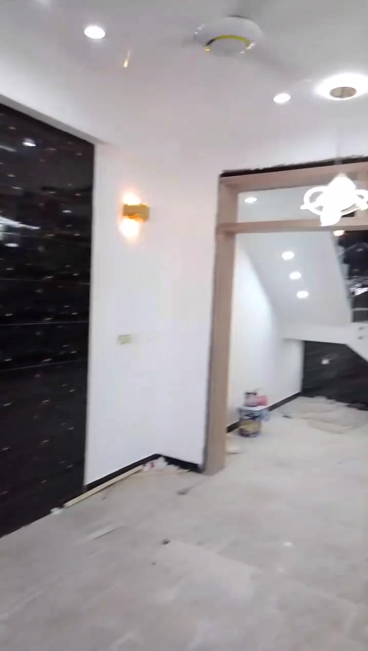 الصباغ علي الوائلي 
***********
