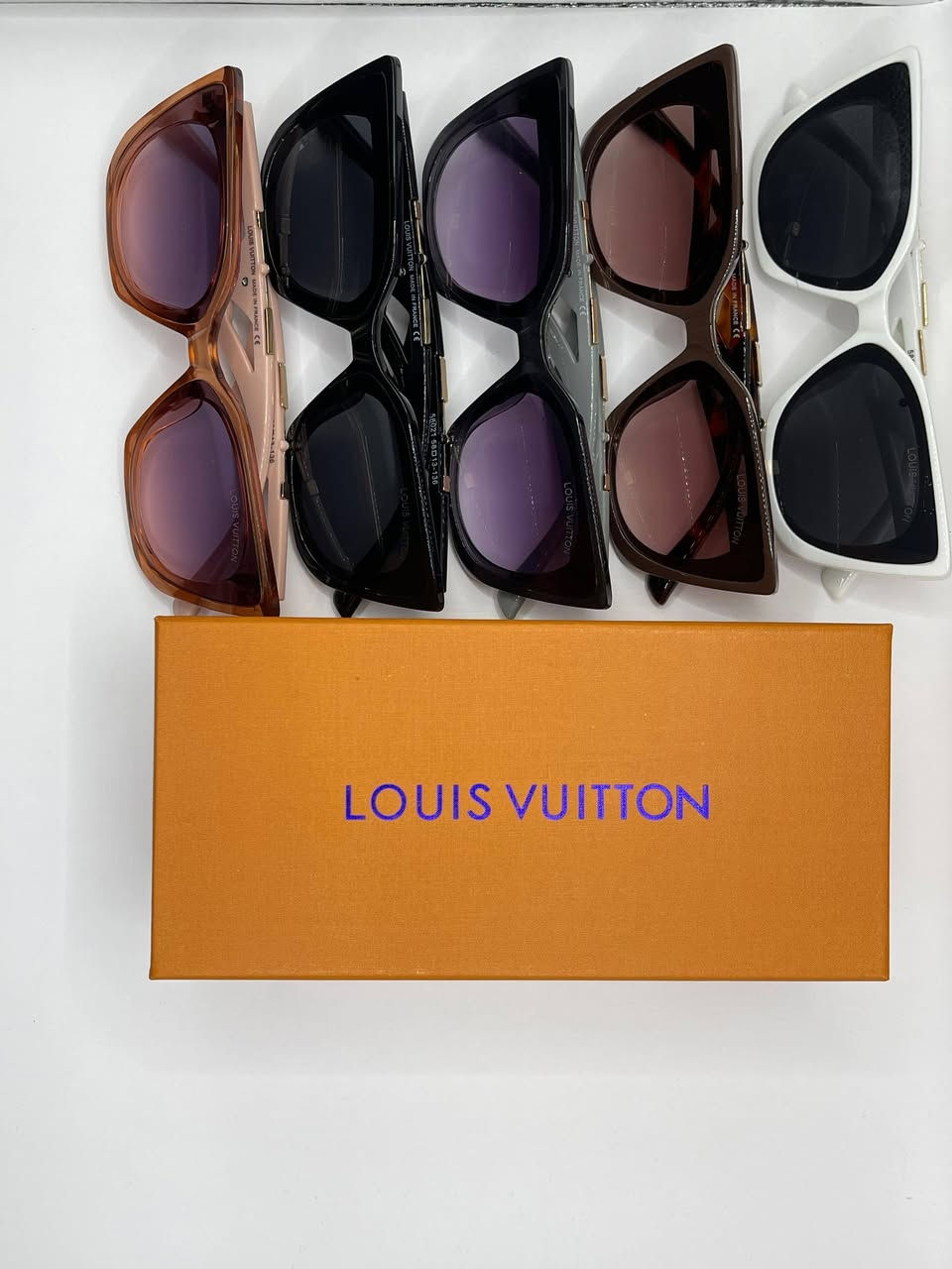 اي نظارة مع علبه الاصلية
ب ٦ الف فقط 
متوفر جمله ب ٥ الف مع علبه ارخص من جمله نفسها تصفيه


**إذا كنت صاحب هذا الإعلان وتريد حذفه لأي سبب، رجاءا أرسل رسالة إلى الدعم الفني**