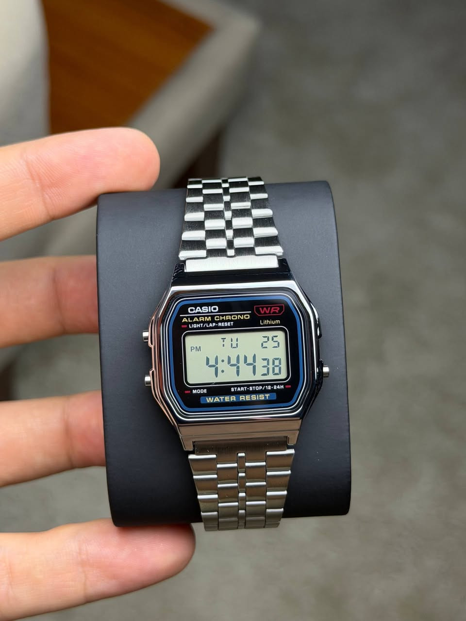 CASIO A159 نسخة اليابان  
اصلي كامل المرفقات ( علبة + دليل الاستخدام + كارت الضمان ) 
ضمان سنتين
كرونوكراف
منبه 
توقيت 12،24 ساعة 
تاريخ يومي شهري 
ليد انارة داخلي 
ستانلس ستيل 
مقاومة للماء 

40 الف على اول تم


**إذا كنت صاحب هذا الإعلان وتريد حذفه لأي سبب، رجاءا أرسل رسالة إلى الدعم الفني**