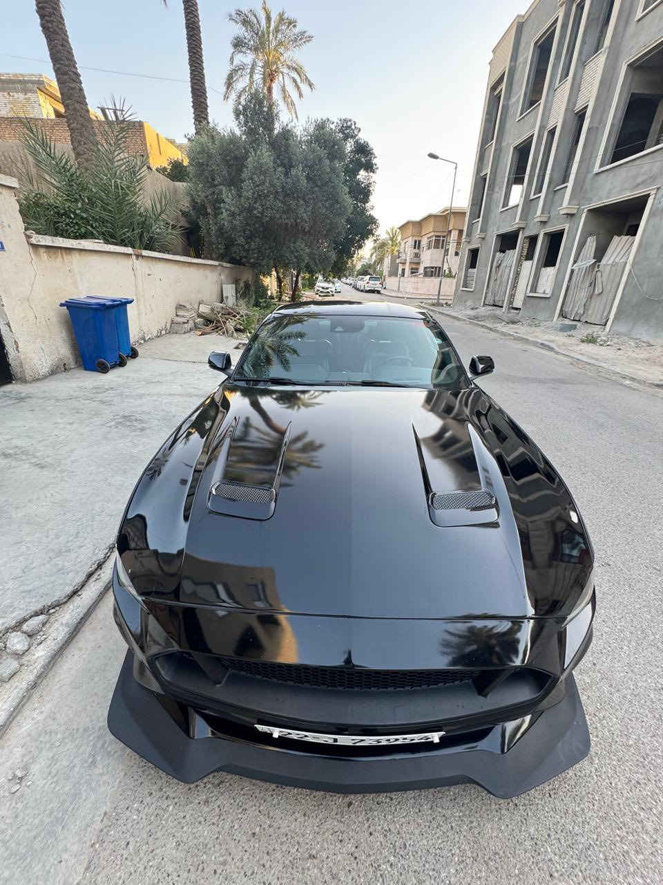 السلام عليكم
للبيع موستنك gt 2020 تراك بكج نسخة fifty five
لون اسود 
كير اوتو عشر نمر 
السيارة فول مواصفات افول شى بل gt 
دجتل 
اكتف اكزوز 
اربع وضعيات قيادة
شاشة جبيرة sync3  ( ابل كار بلي ، اندرويد اوتو )
سبوفر بلادي 
سستم سماعات
كشنات جلد 
تبريد تدفئة كشنات 
نقط عمية 
تحديد مسار 
مانع اصطدام
فجوج برمبو سته بستم اكبر شى اجه للموستنك 
اضاء داخليه للسيارة بلادية 
اشارة الحصان بل مراية الجانبية 
باجات نسخة ال 55 
كيجات مال تراك بكج مال فايكوم و اويل برشر
ويالة تراك بكج اصلية حجم 19 وتخم تايرات جدد 
السيارة عليهة اضافات خفيفة 
اكسل  مال تراك بكج 
لويات ايباك
داون بايب 3 انج
اكس بايب روش اصلي 3 انج 
برمجة 
السيارة بين فترة وفترة اسويلهة ادامة من ناحية الدهن و البلكات 
مهتم بيهة كلش 
السيارة ب اسمي سنوية تحويل ثاني يوم بس وكالة ما اسوي فقط تحويل ب اسمي رقم اربيل الجديد اني المالك الاول الى السيارة 
 ماشيه 52,500 كيلو 
الحادث ( الجاملغ الخلفي جهة الراكب مصبوغ و نص الجاملغ 
الامامي و البنيد ) حادث امريكا فقط
السعر 22 وبيها مجال بسيط الرقم ( *********** )
مكان السيارة بغداد
