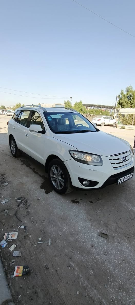 للبيع  هونداي سنتافي 2011 خليجي رقم بغداد دولي بسمي سنويه وهزه جديده سيارة كفالة 

مواصفات
فتحة بلقمارة
كامرا خلفيه
تحكم ستيرن
مكينه 3500
6سلندر
اشاره بلمري
7 راكب
3قطع تبريد

وباقي المواصفات المعروفه سيارة جديدة وجاهزة حدادة تبريد جديد تخم تاير گير ومكينه العنوان النجف الأشرف 
 السعر 155 
الاستفسار أكثر ***********
