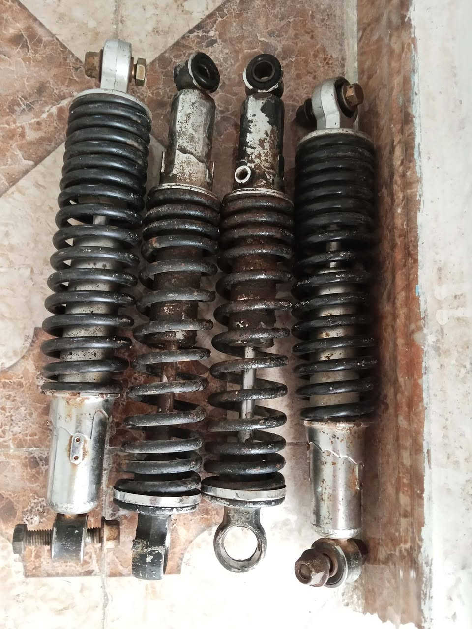 السلام وعليكم غراض ستوتات للبيع مكان ناصرية سديناويه تواصل وات ساب راسلني ***********
