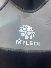 بدله خوص للبيع مستخدمه شي قليل جداً تلبس وزن من 65 وجوه متوفر توصيل جم...