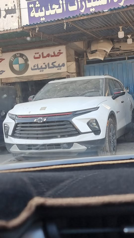 السلام عليكم شباب بلايزر 2023للبيع  مكانها بغداد مكلف بلنشر رقم صاحبها ***********واتساب
