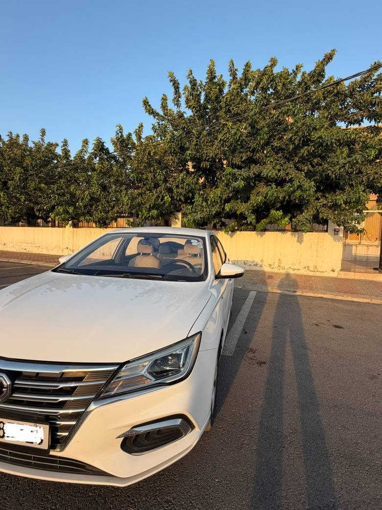 ئێمجی ٥ مۆدێل ۲۰۲۳
مواسەفات کۆمفۆرت، سفڕی شەریکە هەولێر
یەک دەستە
بەسمە و شاشە و کامێرا و ناو کرێمی

بۆ زانیاری زیاتر 
*********** وەتس ئەپ و ڤایبەر
