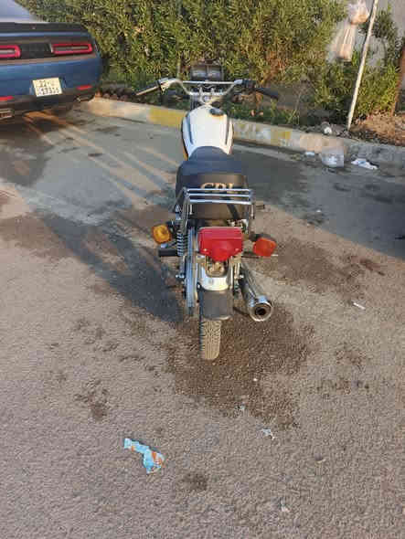 دراجه ايراني اربعه كير محرك غطاس بي نقوصات بل كهرباءيات موديل 2022 ما مفتوحه ولا صوت ولا بخار سعر 400 
تواصل ***********
